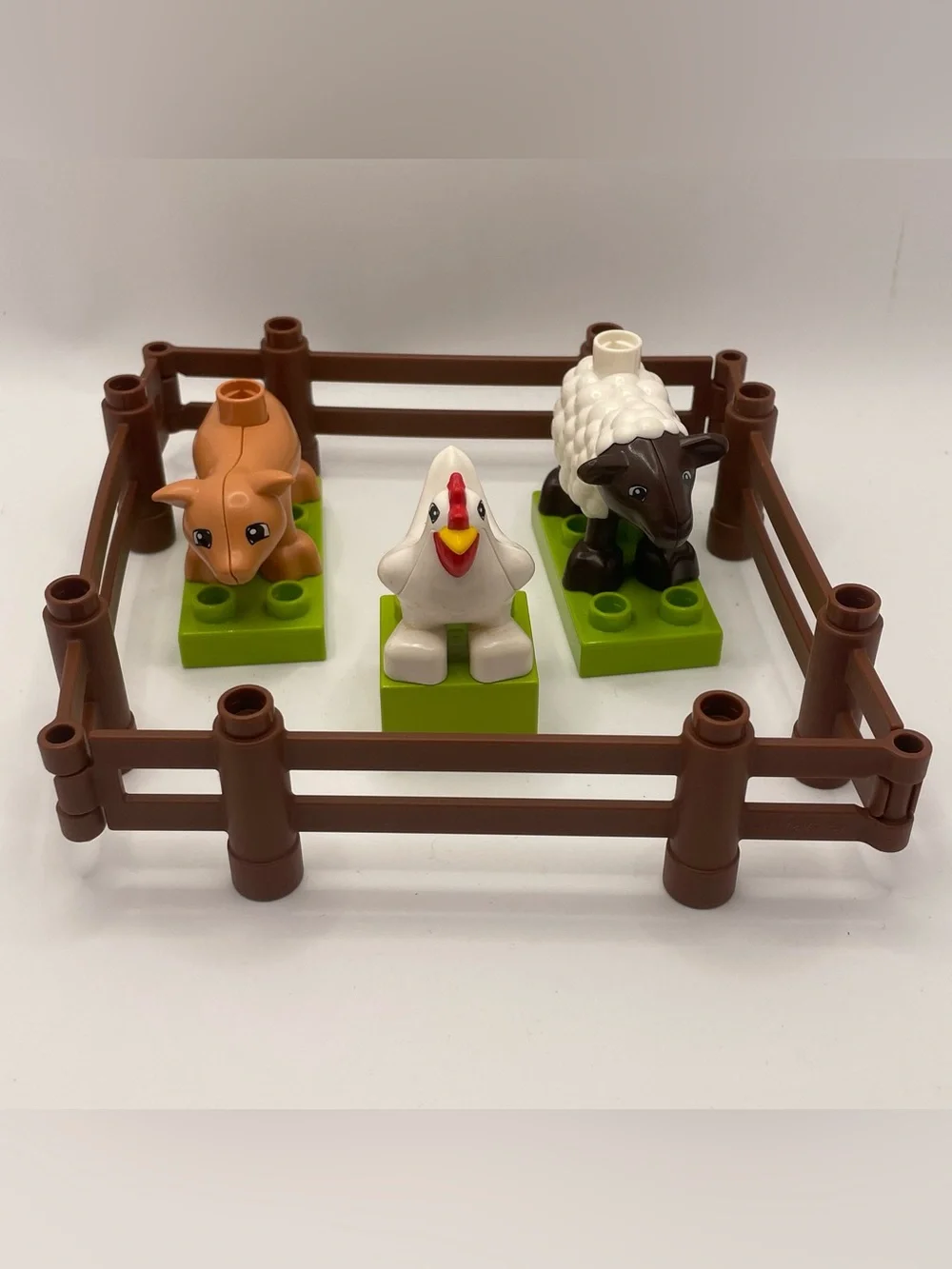 VTG Lego Duplo Farm Animals Figures Chicken Sheep Pig Fence Flowers Retro